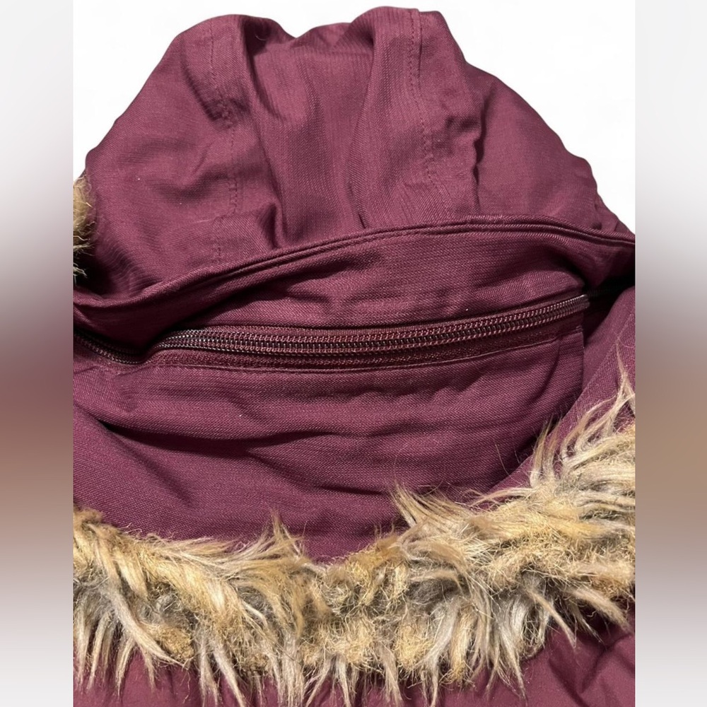 The North Face Women's Burgundy Fur Hooded Jacket - Picture 5 of 8